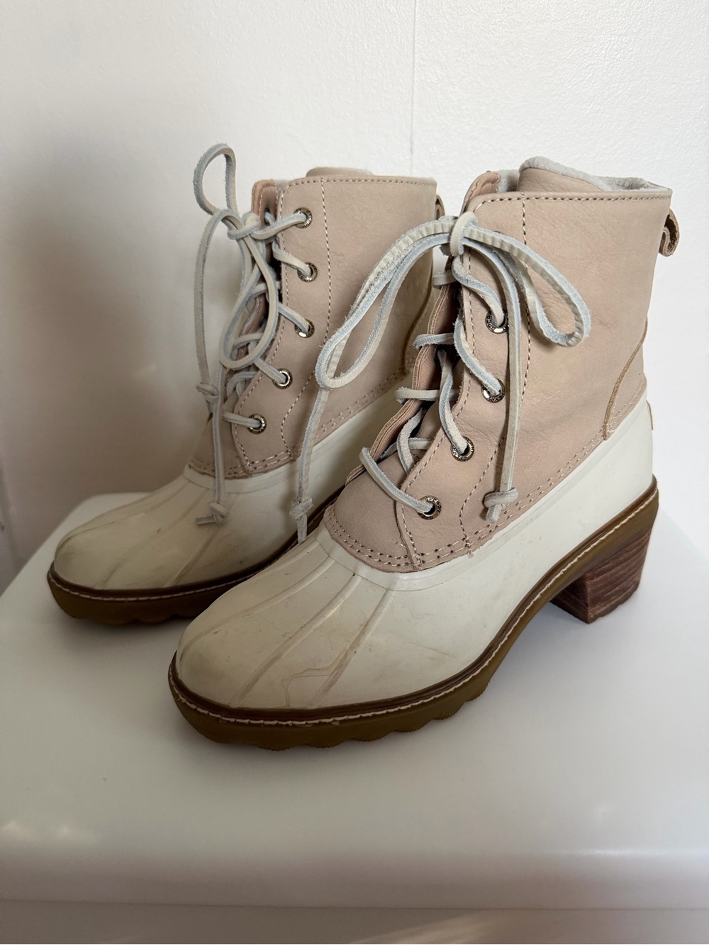 Sperry Saltwater Heel Leather Ankle Boots - size 7